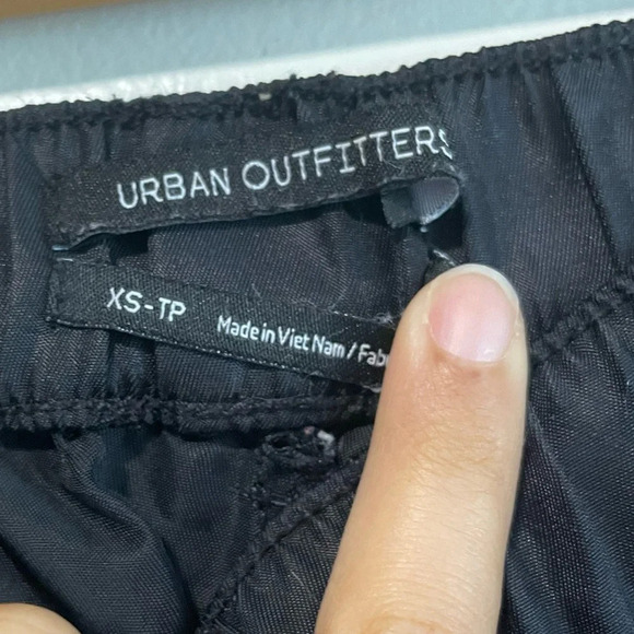 Urban Outfitters Katya Nylon  Buckle Utility Pants - XS - Picture 6 of 15